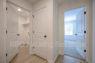 9031 E 85th Pl in Raytown, MO - Building Photo - Building Photo