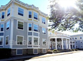 58 Pennacook St in Manchester, NH - Building Photo