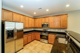 6853 W Red Snapper Way in Tucson, AZ - Building Photo - Building Photo