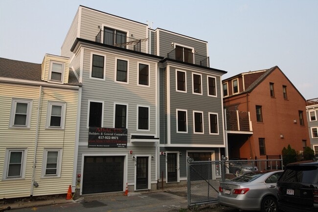 276 Athens St, Unit 2