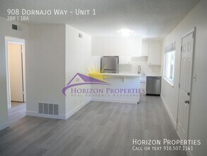 908 Dornajo Way in Sacramento, CA - Building Photo - Building Photo