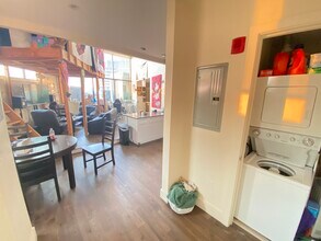 1130 Boylston St in Boston, MA - Foto de edificio - Building Photo