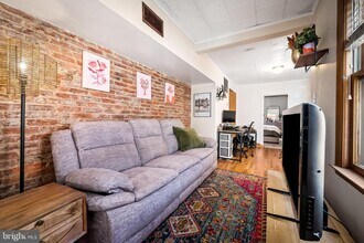639 S Montford Ave in Baltimore, MD - Building Photo - Building Photo