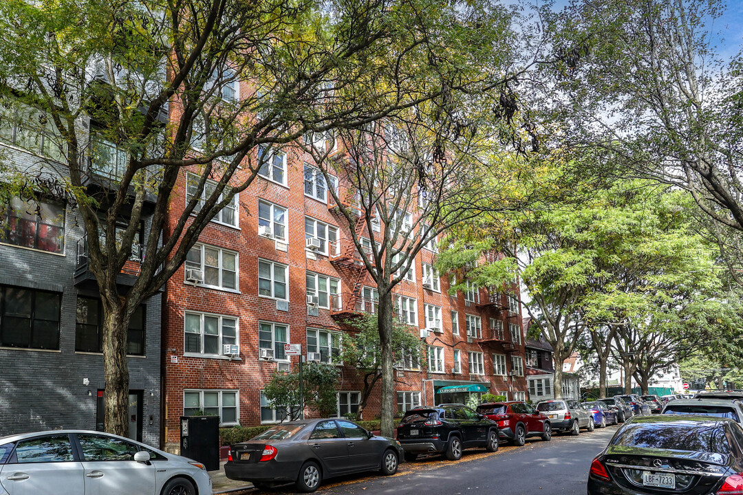 The Clifford House in Brooklyn, NY - Building Photo