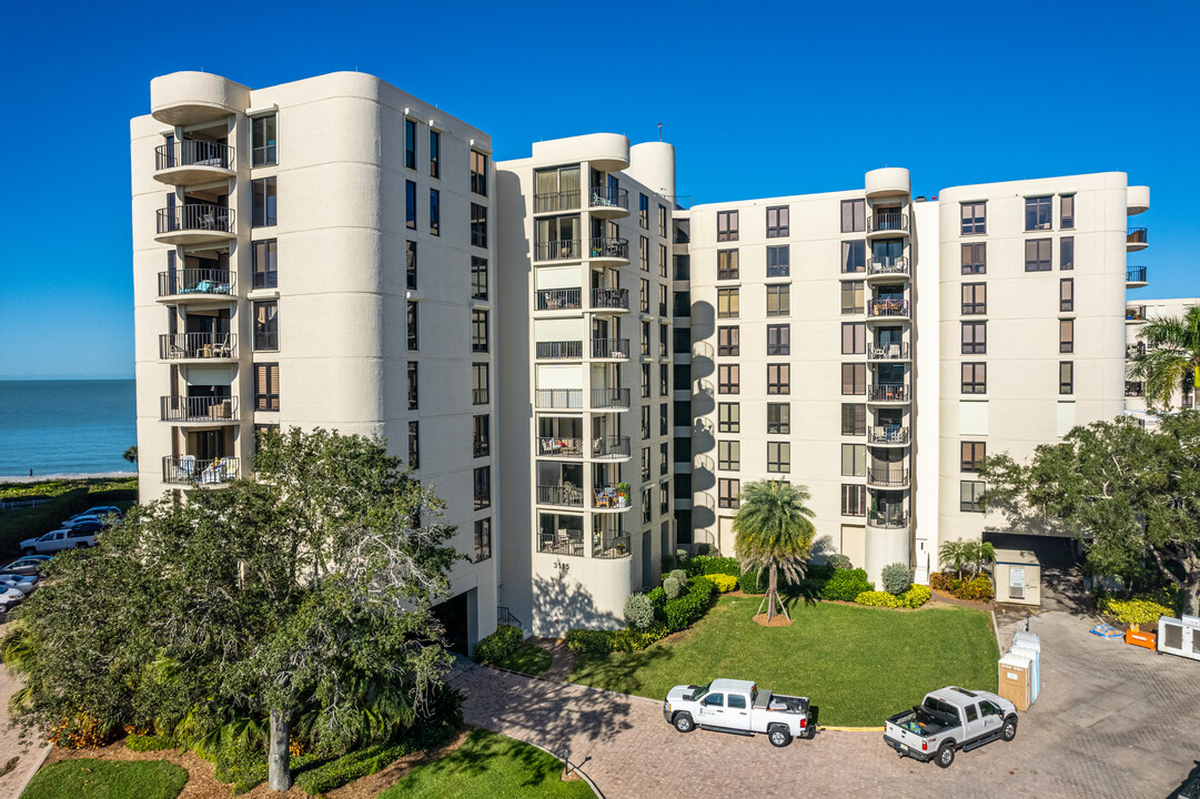 LAUSANNE A CONDOMINIUM in Naples, FL - Building Photo