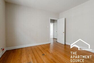 4409 N Kenneth Ave, Unit 1A in Chicago, IL - Building Photo - Building Photo