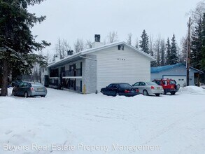 2104 Roosevelt Dr in Anchorage, AK - Building Photo - Building Photo