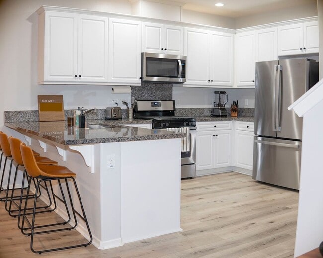 3257 E Wild Horse Privado in Ontario, CA - Building Photo - Building Photo