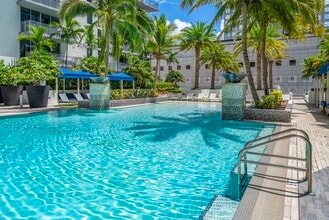 Monarc at Met in Miami, FL - Foto de edificio - Building Photo