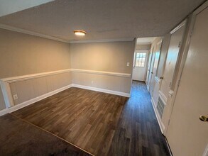 7906 Oak Meadow Ct in Charlotte, NC - Building Photo - Building Photo