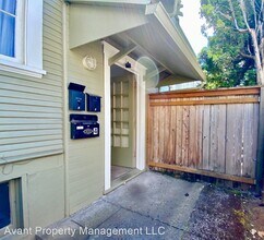 425 NE 70th Ave in Portland, OR - Building Photo - Building Photo