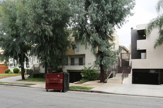 419 W Glenoaks Blvd in Glendale, CA - Building Photo - Building Photo