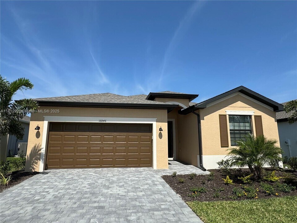 16846 Terrapin Ky Dr in Port Charlotte, FL - Building Photo