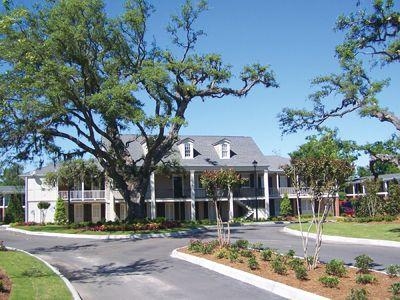 Manor House Apartments in Bay St. Louis, MS - Building Photo