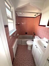 233 Washington Ave, Unit Floor 2 in Hackensack, NJ - Building Photo - Building Photo