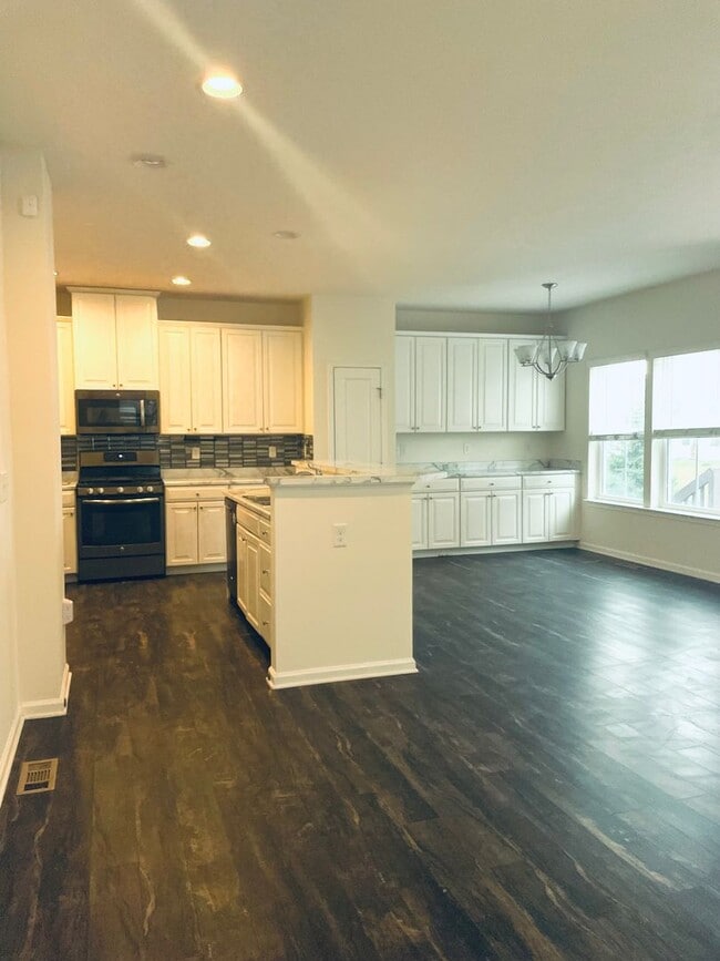 3865 Gabrielle Dr in Dublin, OH - Building Photo - Building Photo