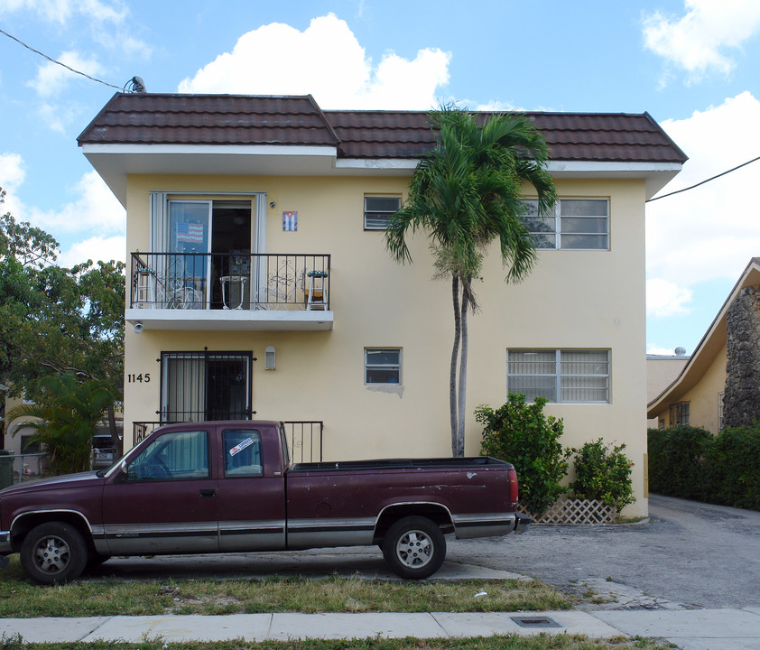 1145 NW 5th St in Miami, FL - Building Photo