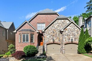 1772 Buckhead Valley Ln NE in Atlanta, GA - Building Photo
