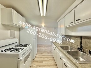 802 Goshen Ave in Fort Wayne, IN - Building Photo - Building Photo