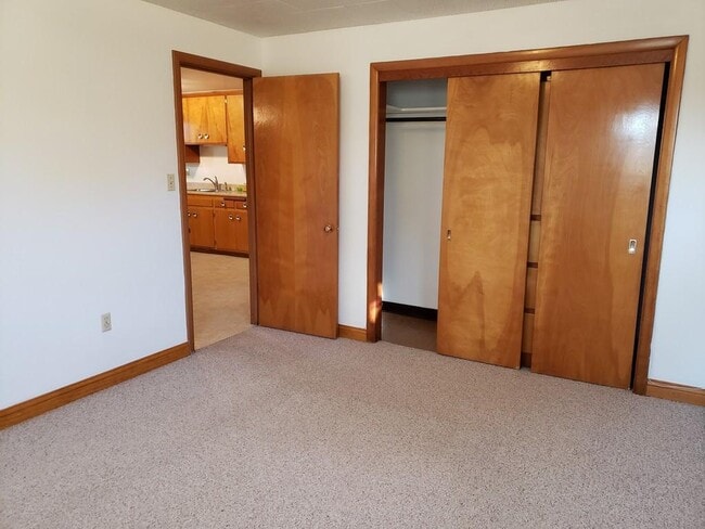 property at 1609 Hanaford Ave