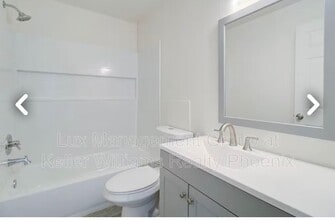 7919 E Kimsey Ln in Scottsdale, AZ - Building Photo - Building Photo