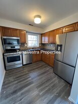 23 Spar Dr in Gloucester Township, NJ - Building Photo