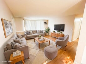 Penticton Main Street Apartments in Penticton, BC - Building Photo