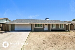 7109 W Carol Ave in Peoria, AZ - Building Photo