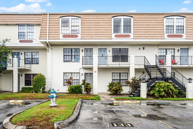 property at 6095 Village Cir N