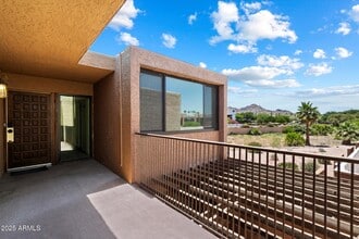 7401 N Scottsdale Rd in Paradise Valley, AZ - Building Photo - Building Photo