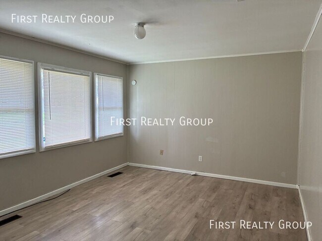 1498 Elaine St in Dayton, OH - Building Photo - Building Photo