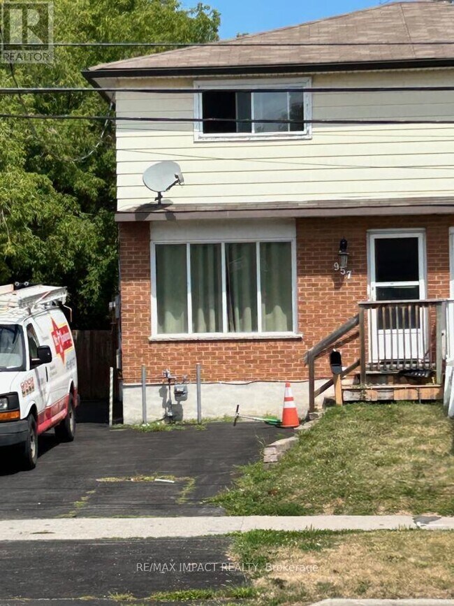 957 Glen St in Oshawa, ON - Building Photo - Building Photo