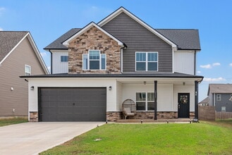 1511 Kingbird Dr in Clarksville, TN - Building Photo - Building Photo