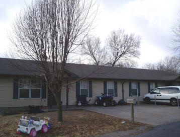 501-515 SW 4th Ave in Gravette, AR - Building Photo