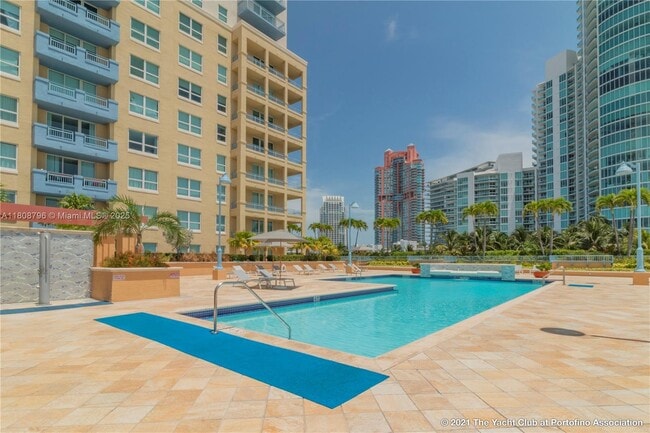 90 Alton Rd, Unit 1209 in Miami Beach, FL - Building Photo - Building Photo