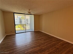 13621 Eagle Ridge Dr in Ft. Myers, FL - Building Photo - Building Photo