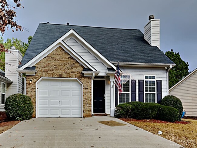 9543 Lakeview Rd in Union City, GA - Building Photo - Building Photo