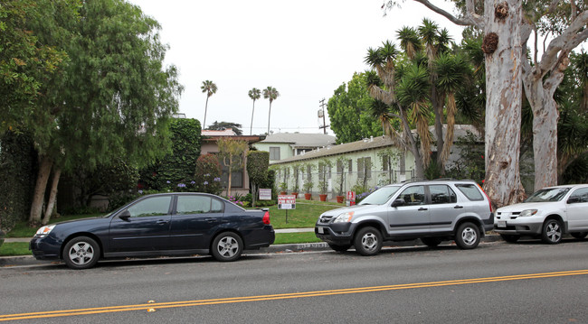 817 7th St in Santa Monica, CA - Building Photo - Building Photo