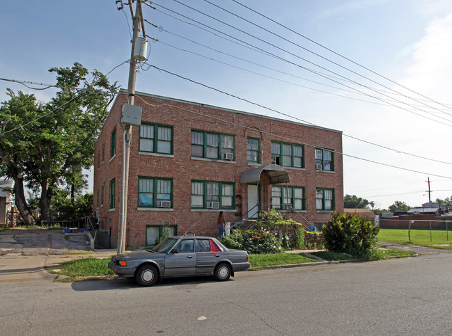 2311 E Archer St in Tulsa, OK - Foto de edificio - Building Photo