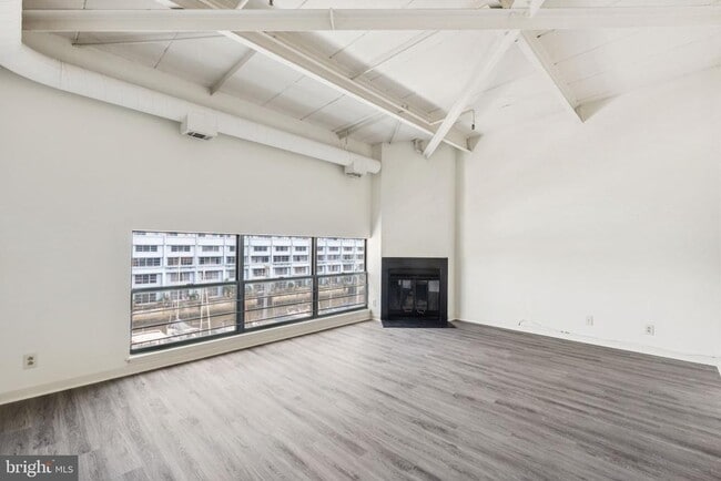 property at 3 N Christopher Columbus Blvd