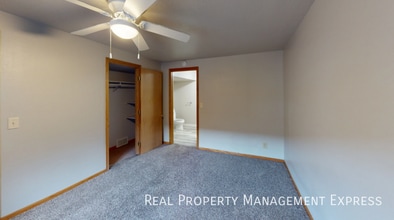 1 Bedroom 1 Bathroom Apartment in Sioux Falls, SD - Foto de edificio - Building Photo