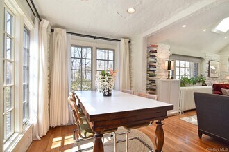 116 Potter Rd in Scarsdale, NY - Building Photo - Building Photo