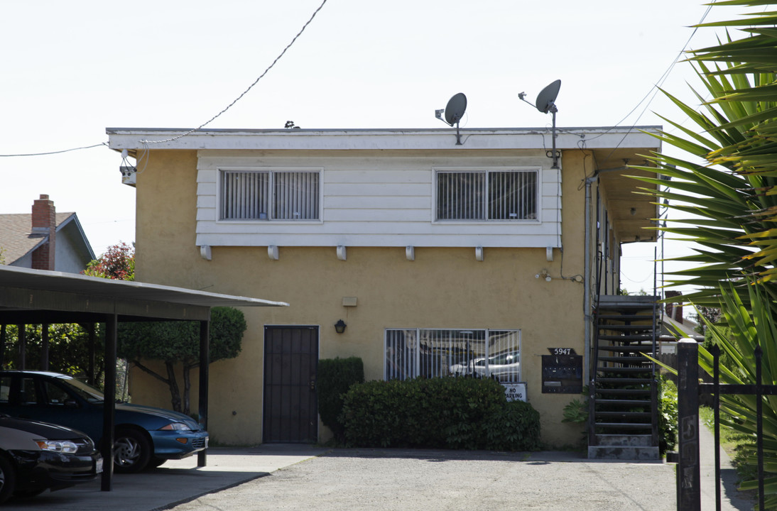 5947 Hilton St in Oakland, CA - Building Photo