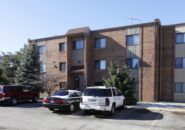 1441 E Ports O Call Dr in Palatine, IL - Foto de edificio - Building Photo