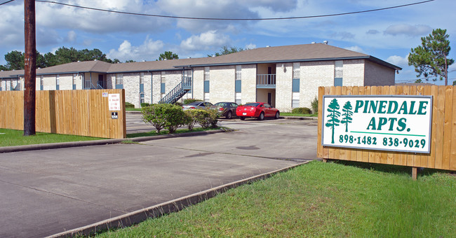 Pinedale Apartments in Beaumont, TX - Building Photo - Building Photo