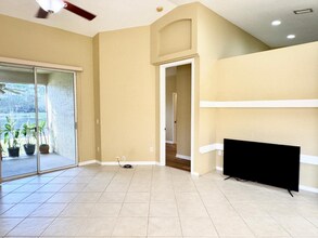 8654 Lineyard Cay in West Palm Beach, FL - Building Photo - Building Photo