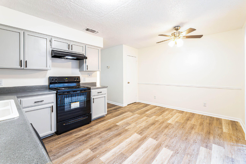 12133 El Sendero St in San Antonio, TX - Building Photo