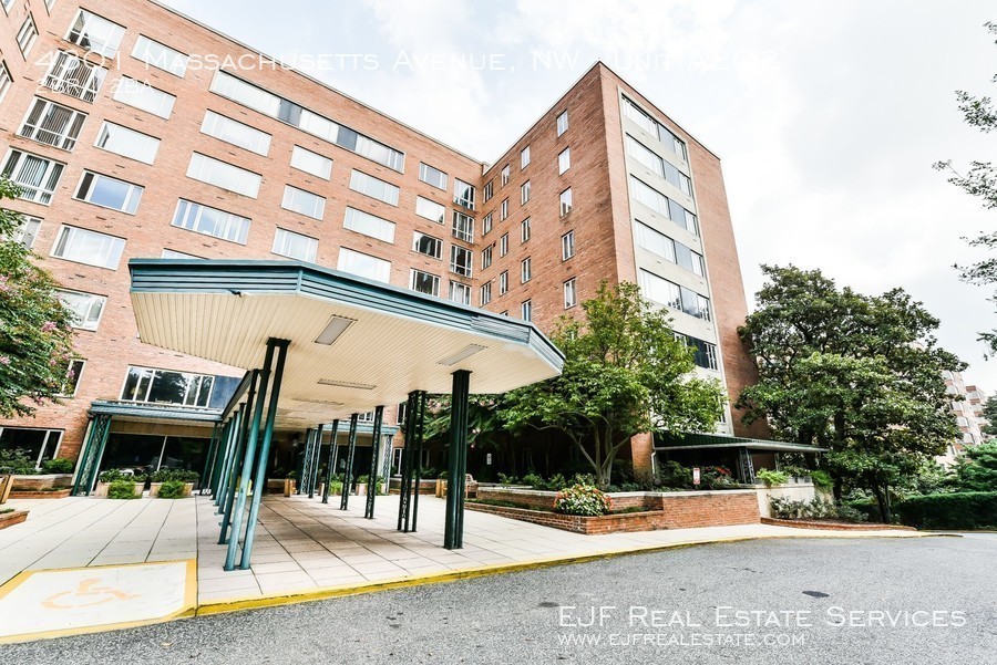 4301 Massachusetts Ave NW-Unit -Unit A202 in Washington, DC - Building Photo