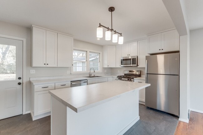 property at 1206 S Mattis Ave