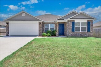 1731 Hermitage Dr in Centerton, AR - Building Photo - Building Photo